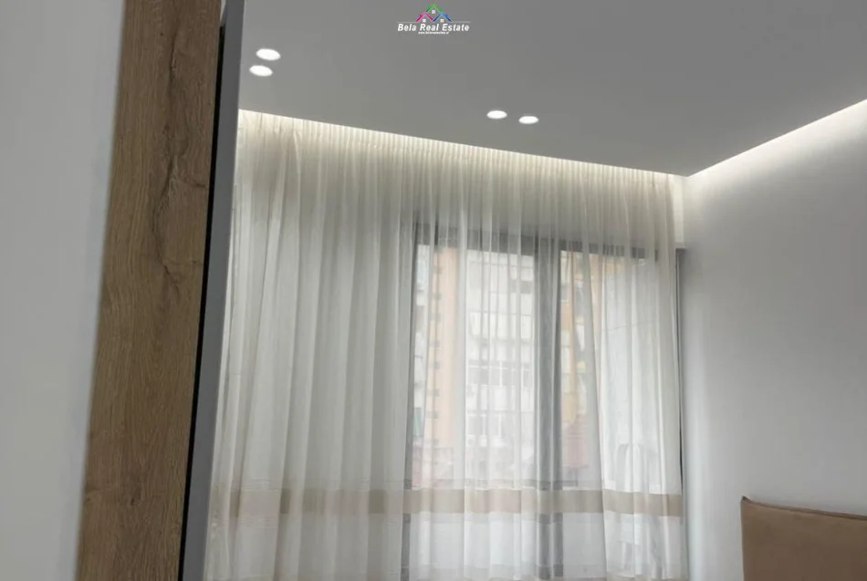 Tirane, jepet me qera apartament 1+1+Ballkon Kati 3, 70 m² 680 € (selvia)