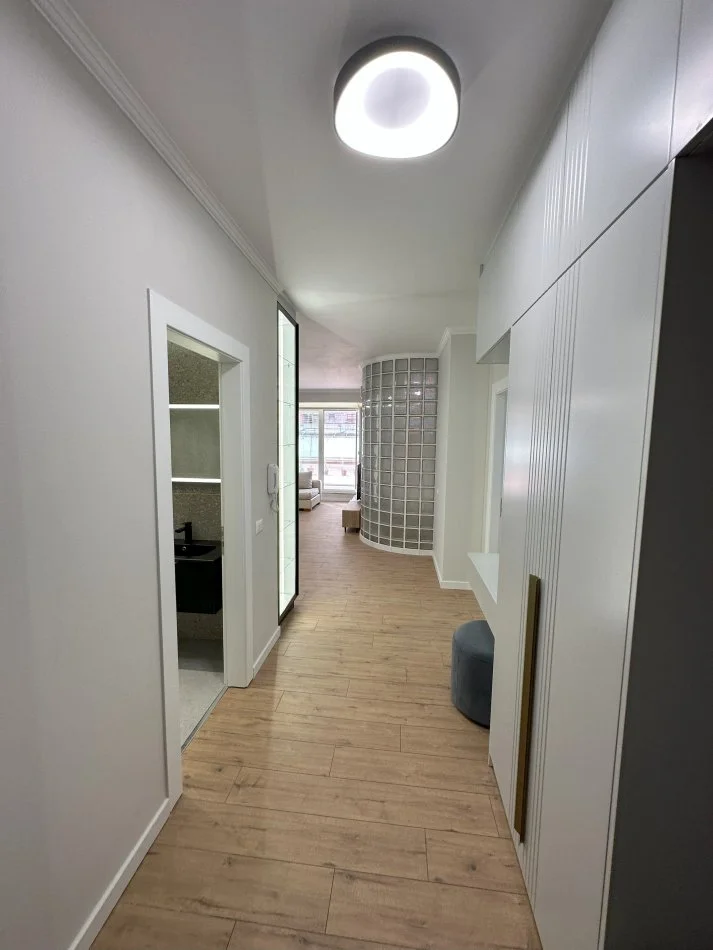 Tirane, jepet me qera apartament 2+1 Kati 2, 107 m² 1.000 € (Kompleksi Vizion +.)
