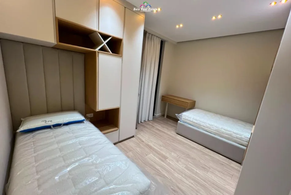 Tirane, jepet me qera apartament 2+1 Kati 3, 110 m² 1.500 € (mine peza)