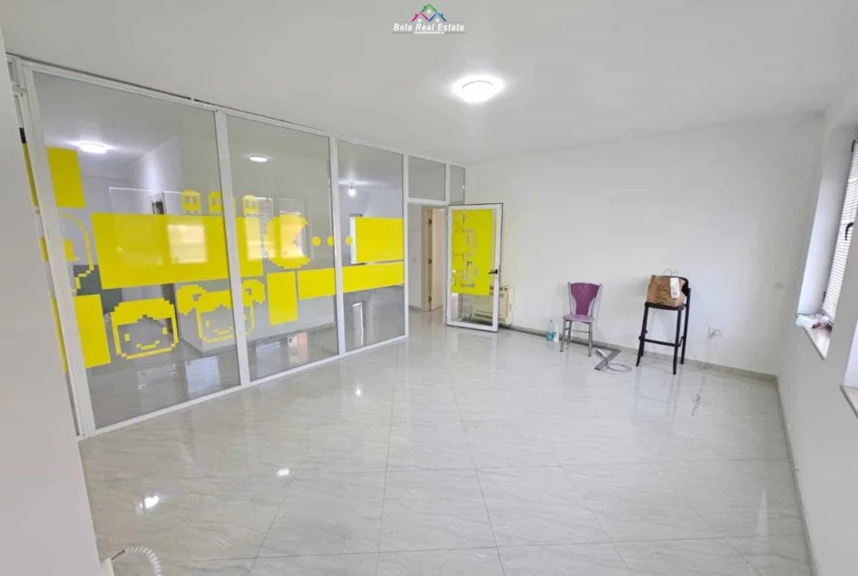 Tirane, jepet me qera zyre Kati 4, 130 m² 1.500 € (Turdiu Center)