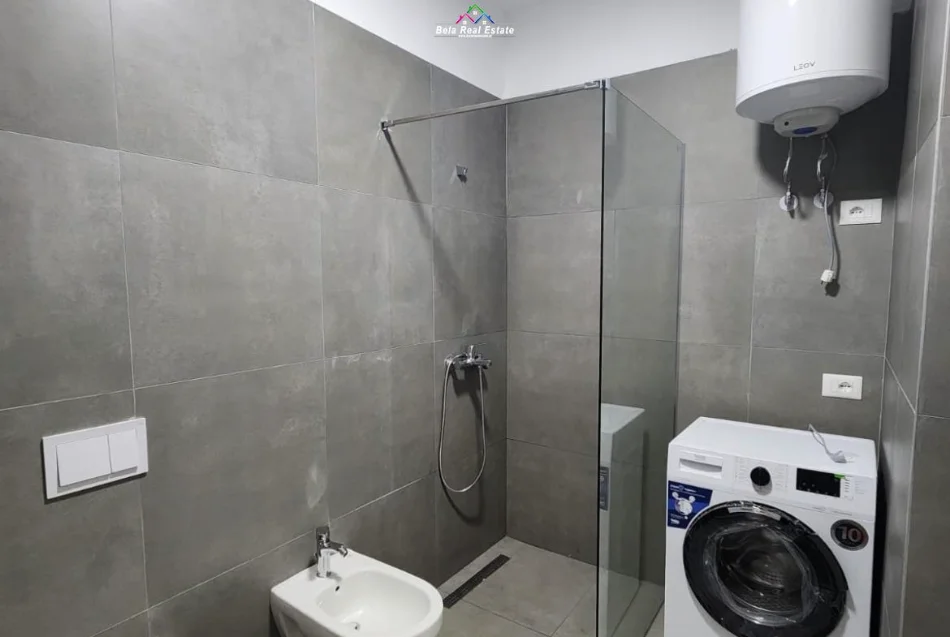 Tirane, jepet me qera apartament 1+1+Ballkon Kati 11, 76 m² 570 € (farmacia 10)