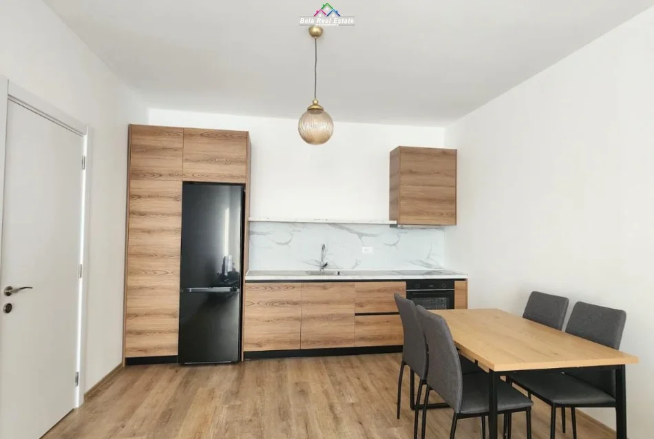 Tirane, jepet me qera apartament 1+1+Ballkon Kati 11, 76 m² 570 € (farmacia 10)