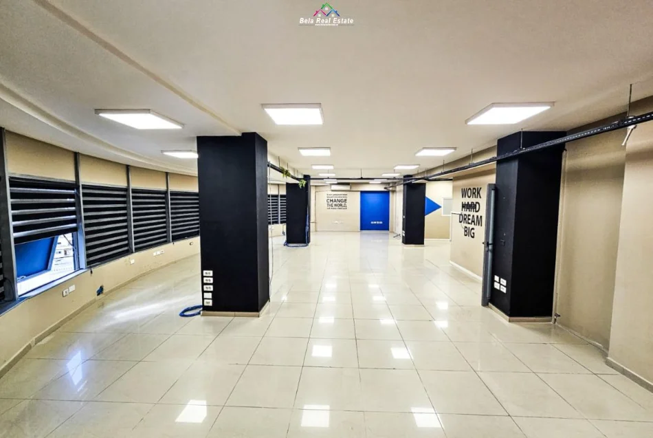 Tirane, jepet me qera zyre Kati 5, 300 m² 3.000 € (Rruga e Dibres)