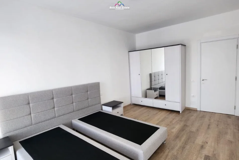 Tirane, jepet me qera apartament 1+1+Ballkon Kati 11, 76 m² 570 € (farmacia 10)