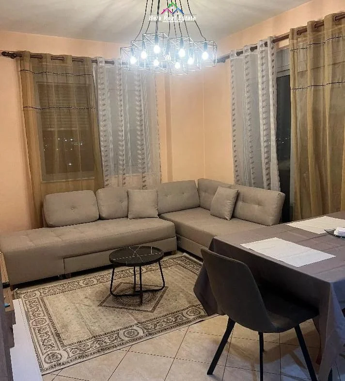 Tirane, jepet me qera apartament 2+1 Kati 9, 100 m² 500 € (kthesa kamezes)