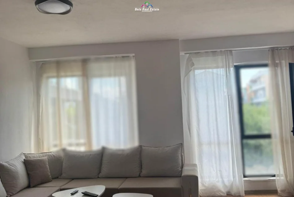 Tirane, jepet me qera apartament 1+1 Kati 2, 133 m² 530 € (5 Maji)