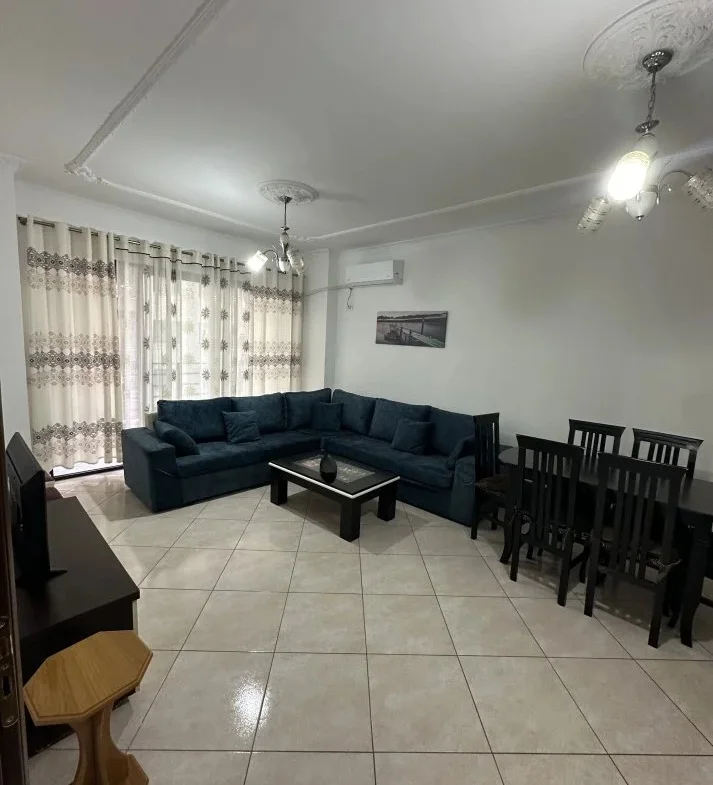 Tirane, jepet me qera apartament 2+1 Kati 2, 100 m² 620 € (loni ligori)