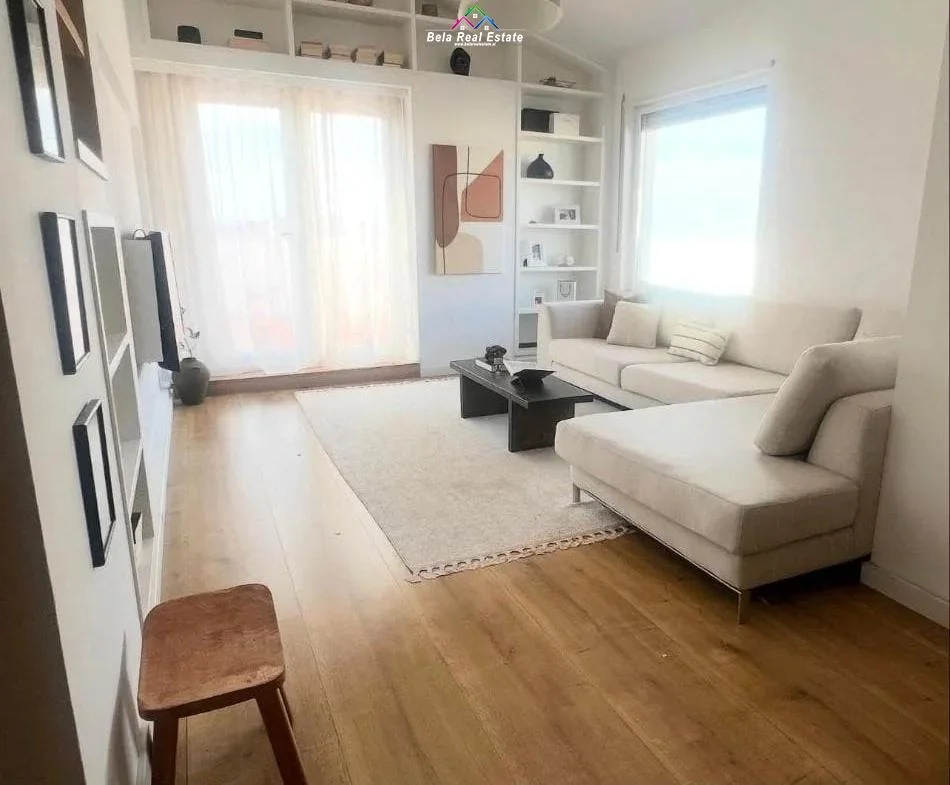 Tirane, jepet me qera apartament 2+1 Kati 1, 180 m² 1.260 € (bill klinton)