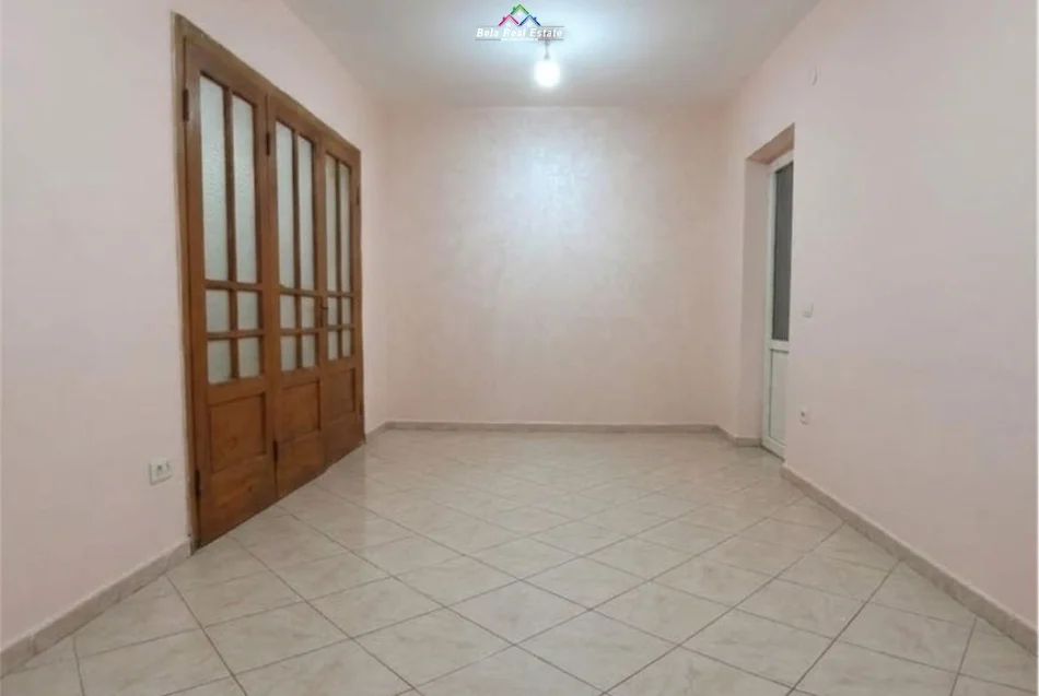 Tirane, shitet apartament 3+1 Kati 1, 103 m² 200.850 € (Mine Peza)