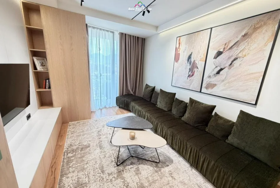 Tirane, jepet me qera apartament 1+1+Ballkon Kati 10, 70 m² 1.080 € (Mine Peza)
