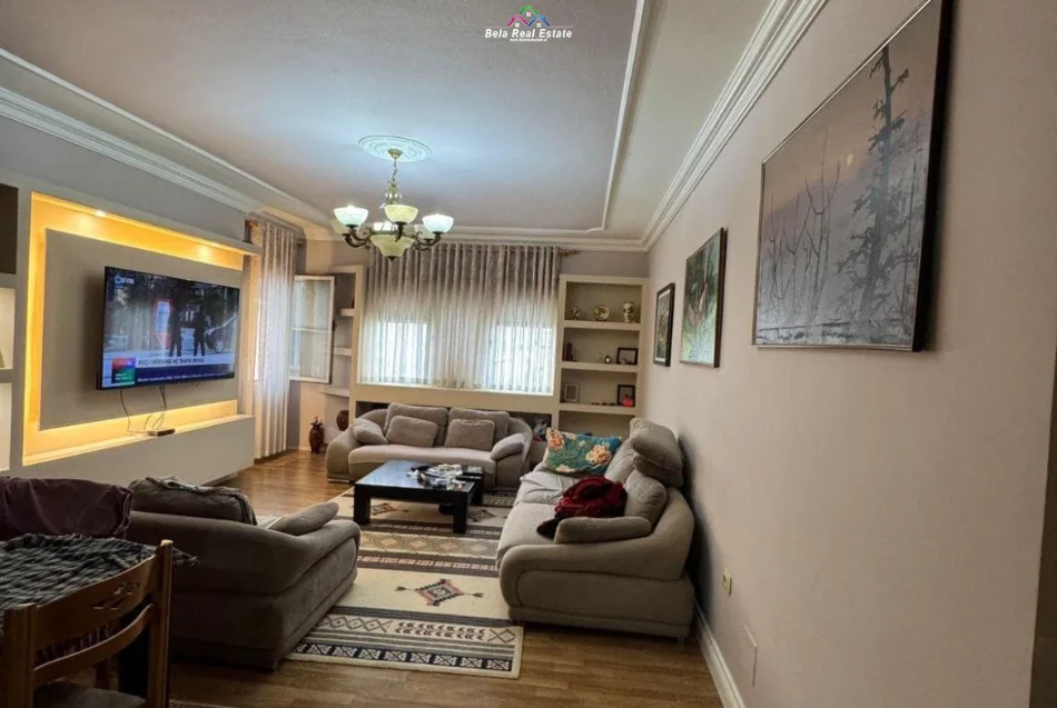 Tirane, shes apartament 3+1 Kati 6, 161 m² 222.000 € (mikel maruli)