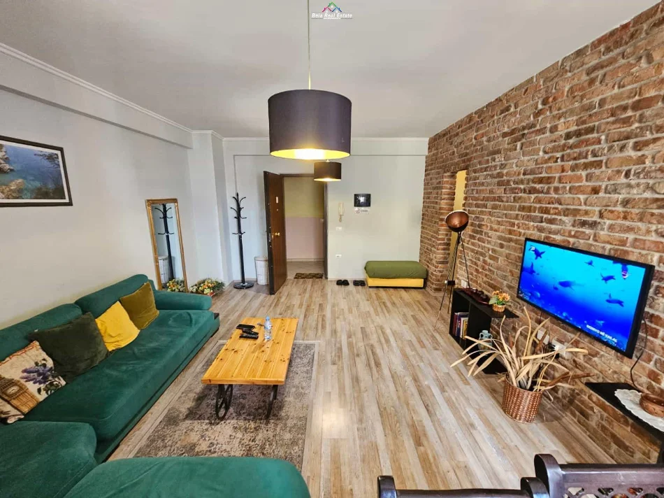 Tirane, jepet me qera apartament 1+1+Ballkon Kati 4, 60 m² 520 € (Selvia, prane Observatorit)