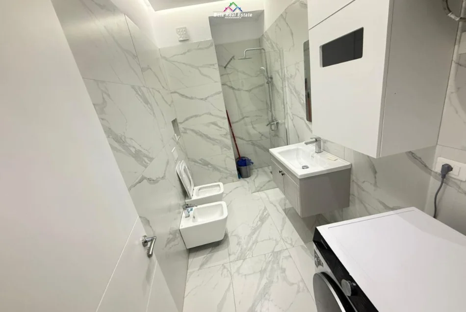 Tirane, jepet me qera apartament 2+1 Kati 7, 100 m² 1.200 € (anton lufi)