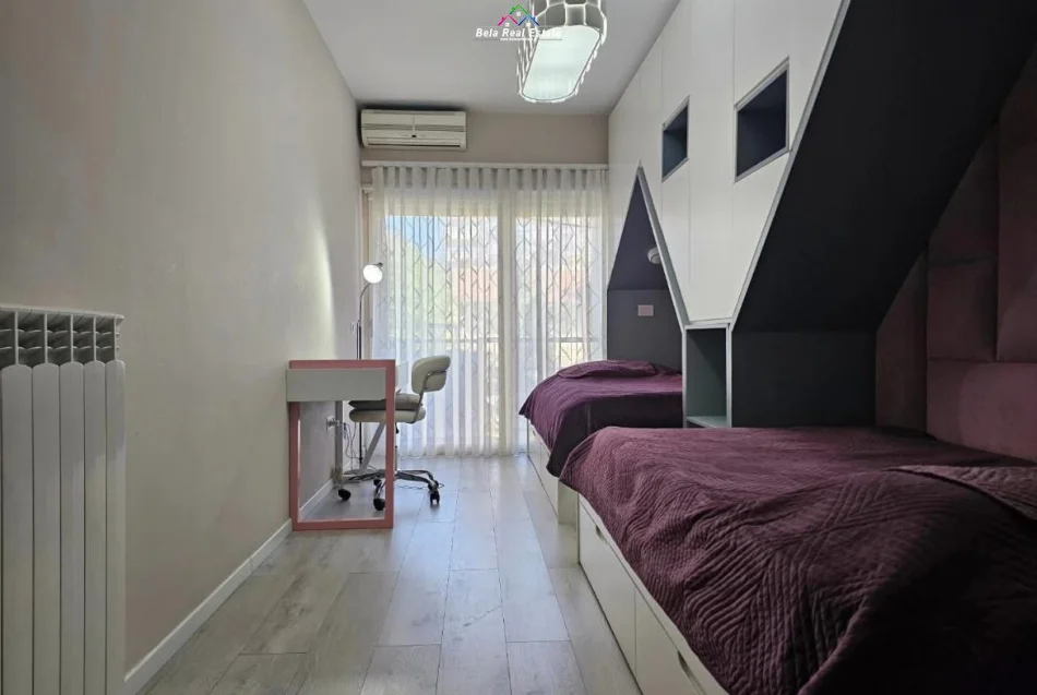 Tirane, jepet me qera apartament 2+1 Kati 1, 128 m² 1.000 € (komuna e parisit)