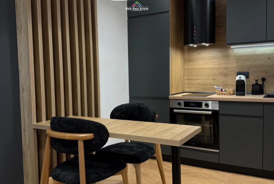 Tirane, shes apartament 1+1+Ballkon Kati 1, 60 m² 175.000 € (kopshti botanik)