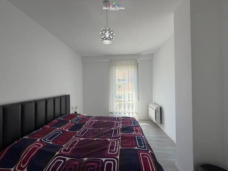 Tirane, jepet me qera apartament 1+1+Ballkon Kati 2, 65 m² 800 € (Qender)