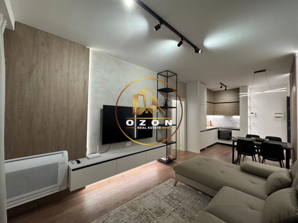 Tirane, jepet me qera apartament 1+1+Ballkon Kati 9, 74 m² 850 € (Rruga e Kavajës)