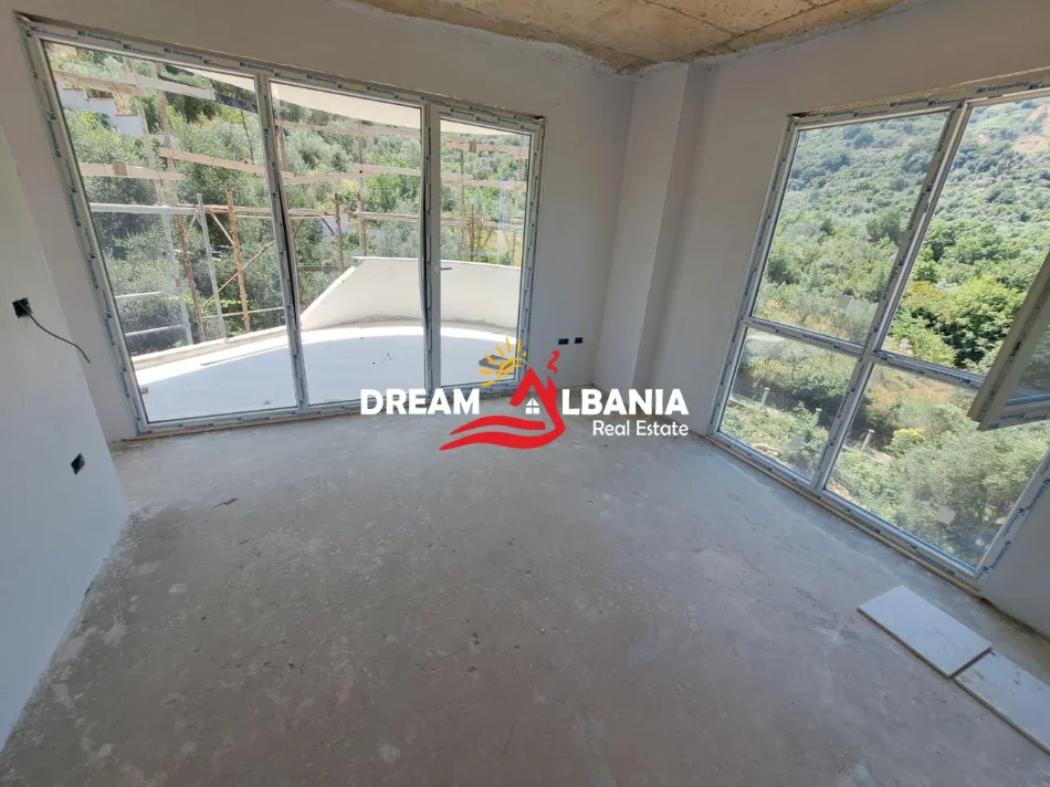 Tirane, shitet apartament duplex Dublex Kati 6, 234 m² 402.000 € (Liqeni i Thate)