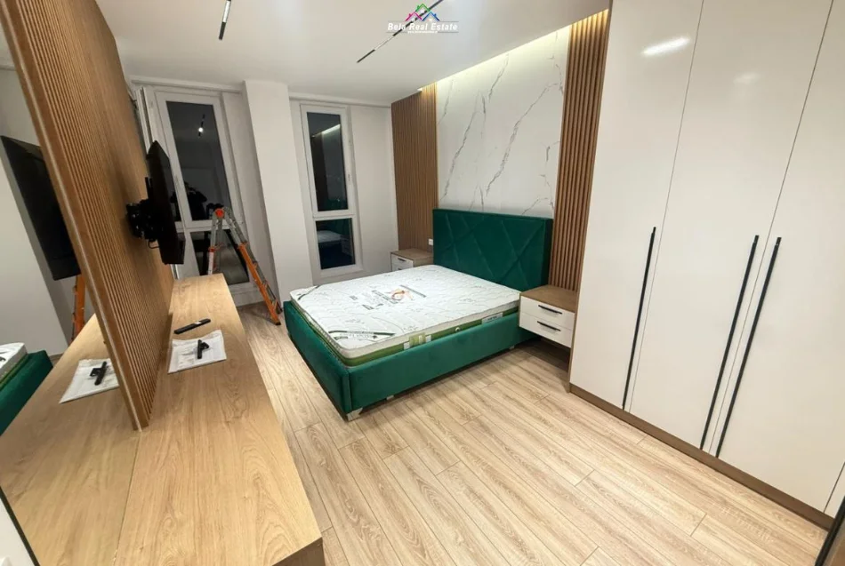 Tirane, jepet me qera apartament 2+1 Kati 7, 100 m² 1.200 € (anton lufi)