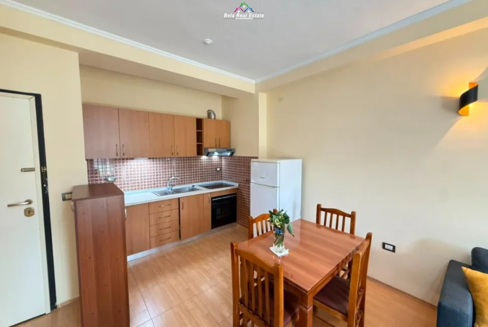 Tirane, jepet me qera apartament 1+1+Ballkon Kati 3, 66 m² 680 € (ferit xhajko)