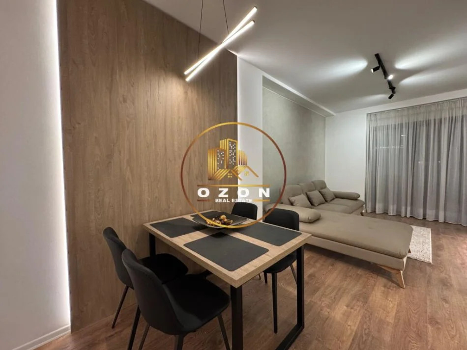 Tirane, jepet me qera apartament 1+1+Ballkon Kati 9, 74 m² 850 € (Rruga e Kavajës)