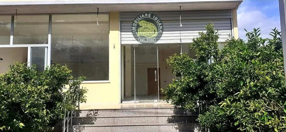 Kavaje, jepet me qera magazine Kati 1, 200 m² 309 € (Kavaje,afer qendres)