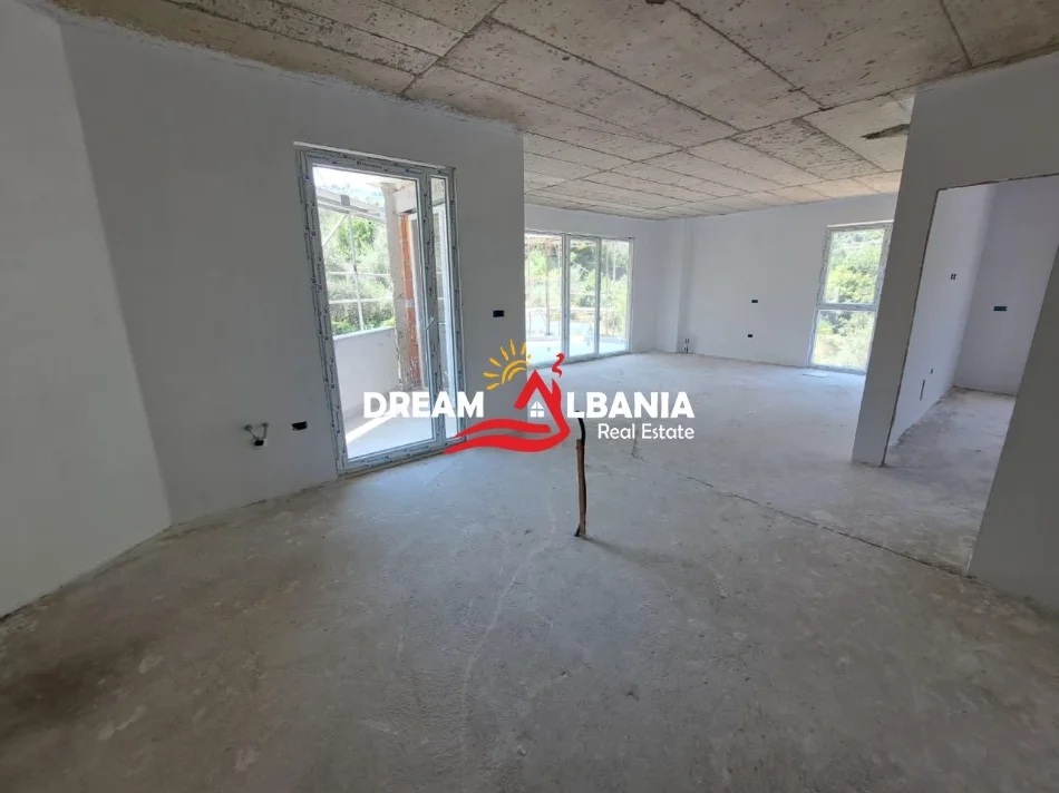 Tirane, shitet apartament duplex Dublex Kati 6, 234 m² 402.000 € (Liqeni i Thate)
