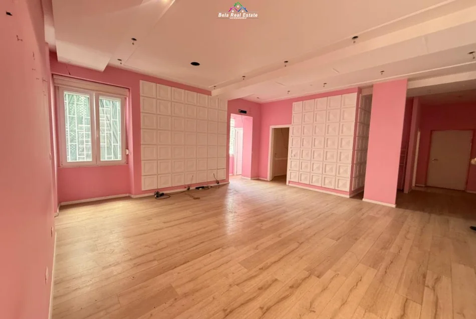 Tirane, jepet me qera ambjent biznesi Kati 2, 118 m² 1.500 € (Rruga Sulejman Delvina)