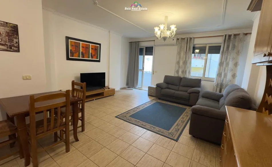 Tirane, jepet me qera apartament 1+1 Kati 3, 70 m² 700 € (Qender)