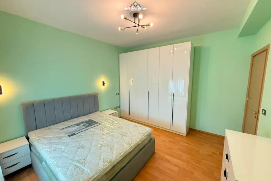 Tirane, jepet me qera apartament 1+1+Ballkon Kati 3, 66 m² 680 € (ferit xhajko)