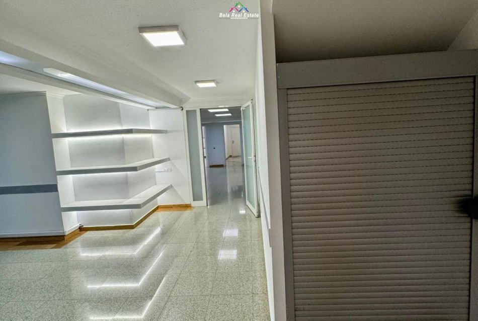 Tirane, jepet me qera zyre Kati 0, 455 m² 5.800 € (Rruga e Kavajes)