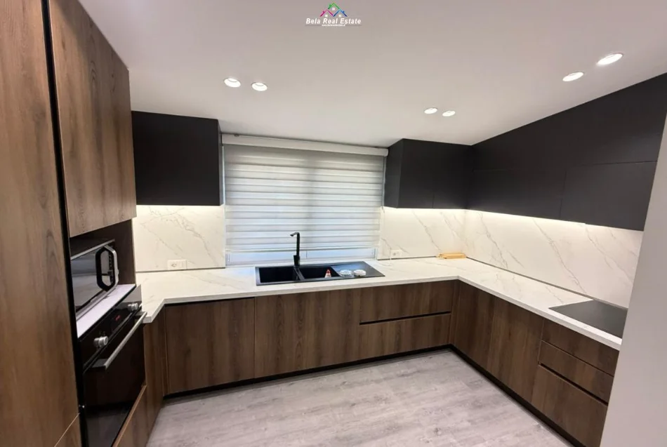 Tirane, jepet me qera Vile 3 Katshe , 420 m² 3.500 € (rruga elbasanit)