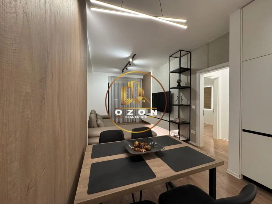 Tirane, jepet me qera apartament 1+1+Ballkon Kati 9, 74 m² 850 € (Rruga e Kavajës)