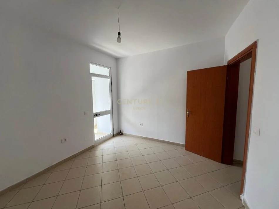 Tirane, shes apartament 1+1 Kati 4, 59 m² 78.000 € (teleferikut)