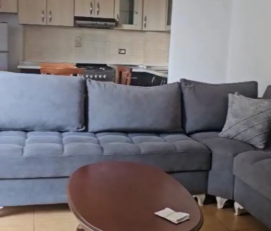 Tirane, jepet me qera apartament 2+1 Kati 8, 80 m² 700 € (vasil shanto)