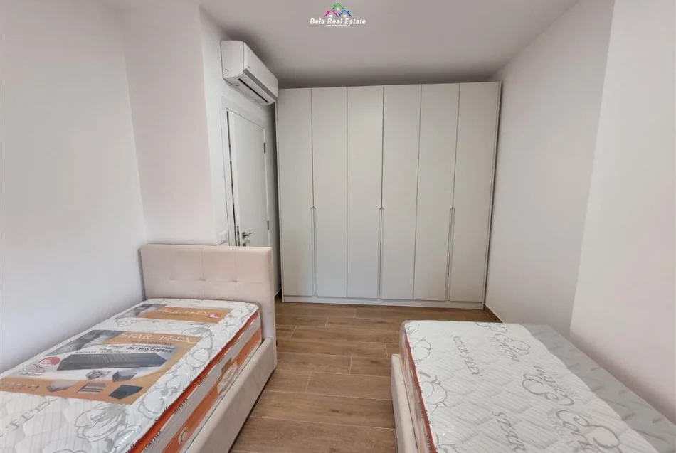 Tirane, jepet me qera apartament 2+1 Kati 8, 100 m² 800 € (qsut)