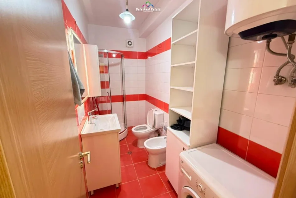 Tirane, jepet me qera apartament 1+1+Ballkon Kati 3, 66 m² 680 € (ferit xhajko)