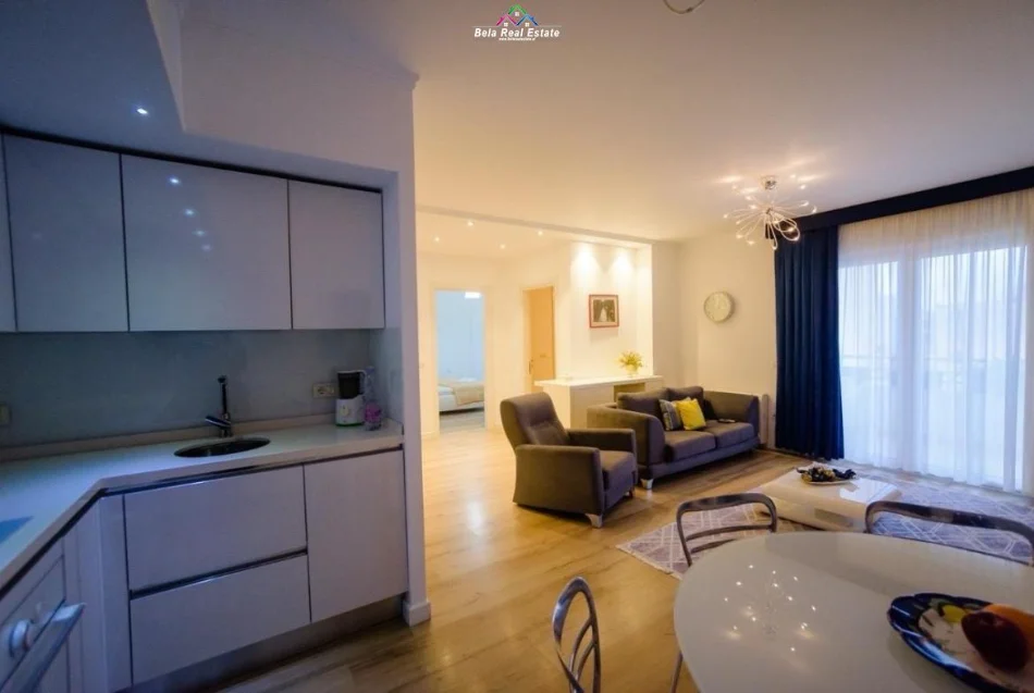 Tirane, jepet me qera apartament Kati 5, 105 m² 900 € (BRRYLI)