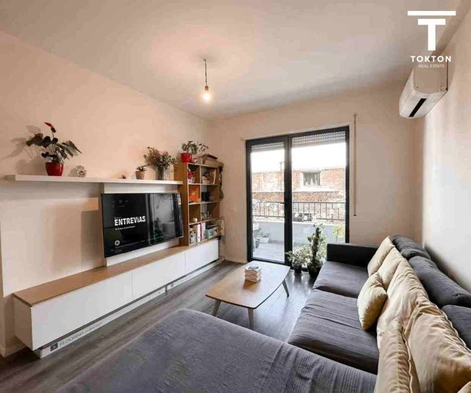 Tirane, shitet apartament 2+1+Ballkon Kati 2, 101 m² 237.000 € (PORCELAN)