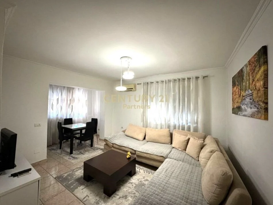 Tirane, shes apartament 1+1 Kati 5, 52 m² 90.000 € (Hoxhat hasim)