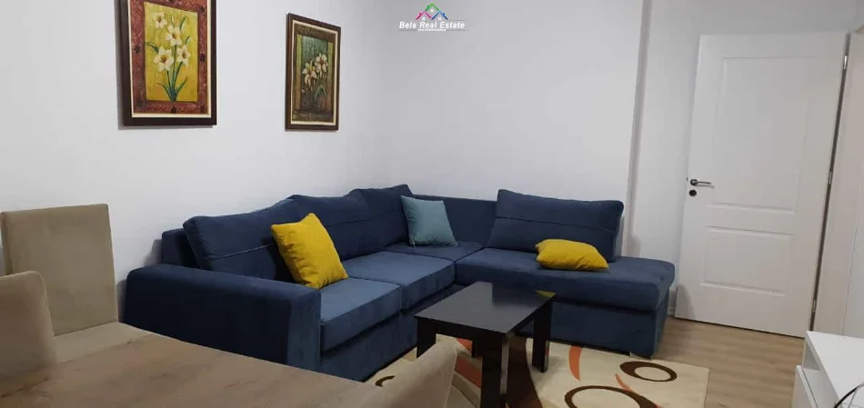 Tirane, jepet me qera apartament 2+1 Kati 4, 80 m² 570 € (rruga bardhyl)