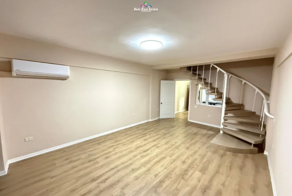 Tirane, jepet me qera zyre Kati 4, 130 m² 1050 € (qender)