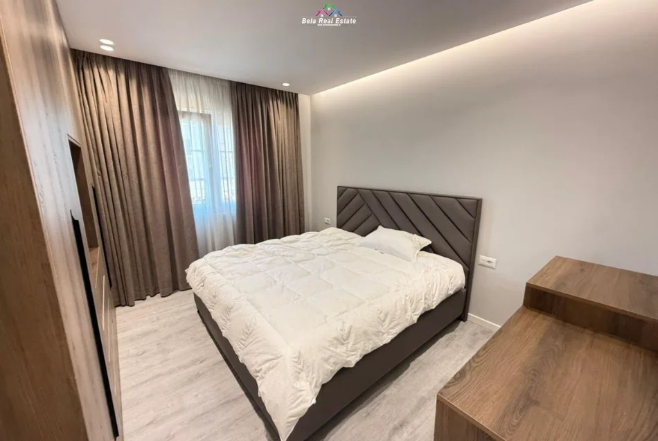 Tirane, jepet me qera Vile 3 Katshe , 420 m² 3.500 € (rruga elbasanit)