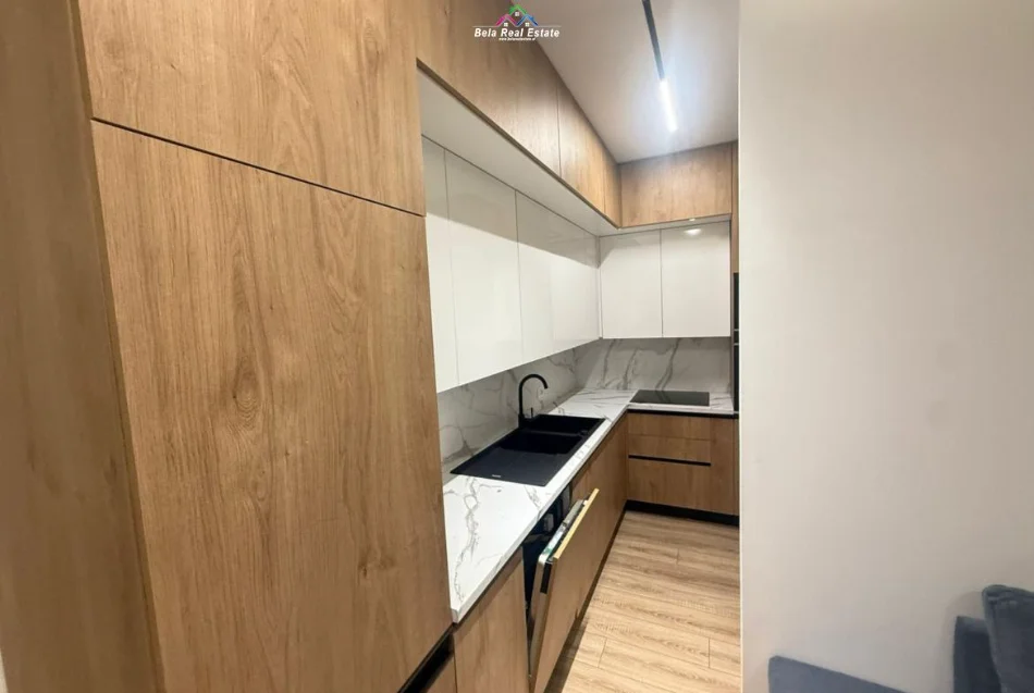 Tirane, jepet me qera apartament 2+1 Kati 7, 100 m² 1.200 € (anton lufi)