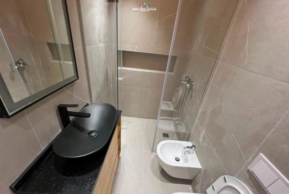 Tirane, jepet me qera apartament 2+1 Kati 3, 110 m² 1.500 € (mine peza)