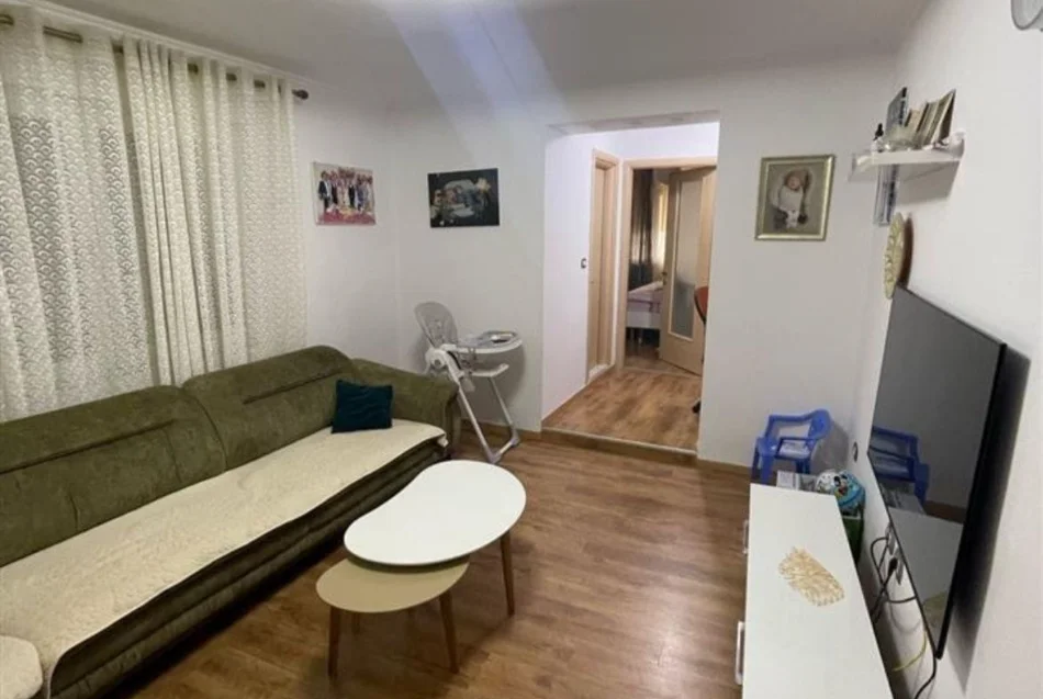 Tirane, jepet me qera apartament 2+1 Kati 5, 82 m² 630 € (mine peza)