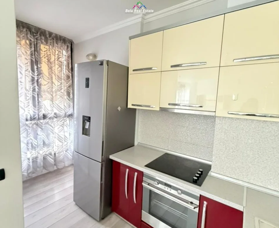 Tirane, jepet me qera apartament 3+1 Kati 6, 125 m² 1.200 € (delijorgji)