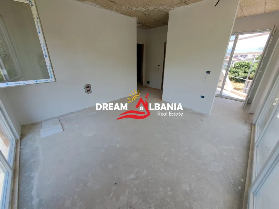 Tirane, shitet apartament duplex Dublex Kati 6, 234 m² 402.000 € (Liqeni i Thate)