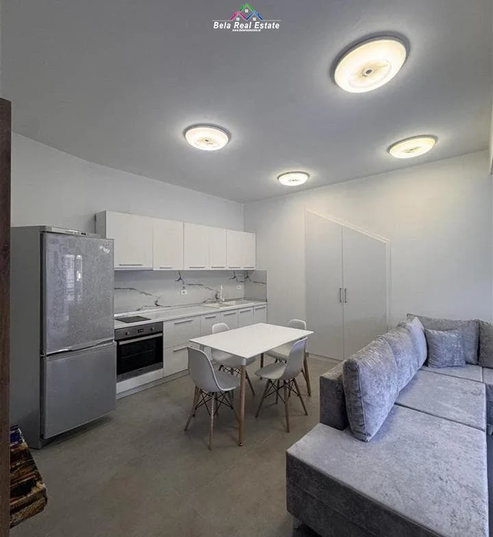 Tirane, jepet me qera apartament 2+1 Kati 3, 80 m² 820 € (kodra e diellit 1)