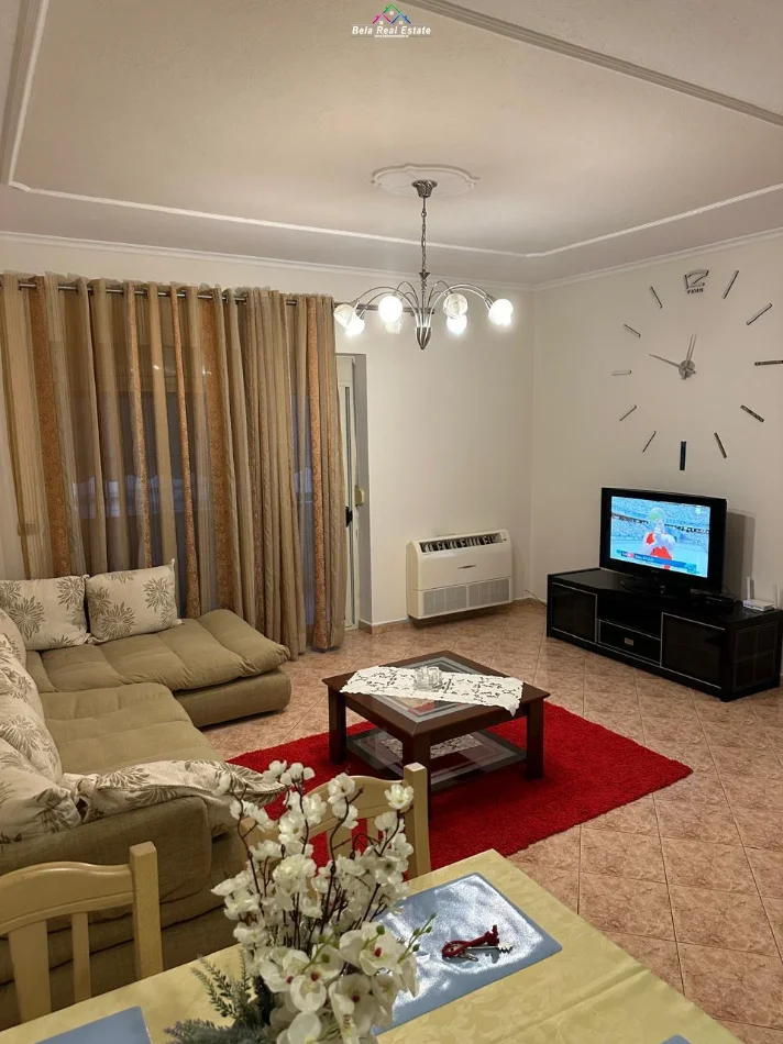 Tirane, jap me qera apartament 3+1 Kati 2, 120 m² 830 € (Rruga e Elbasait, prane Shkolles se Baletit)